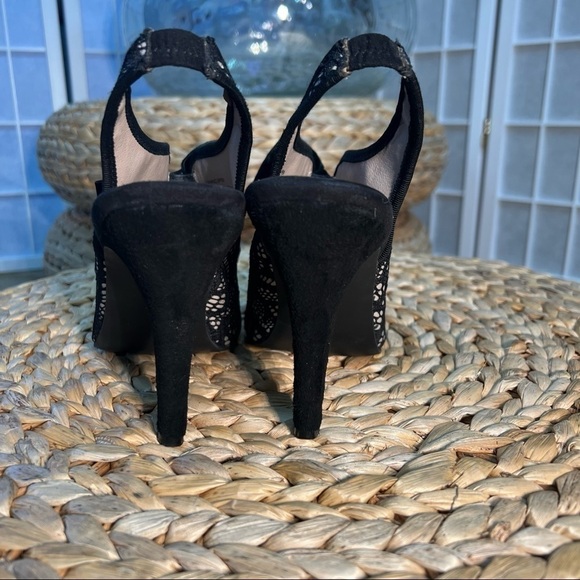 Seychelles Special Edition Bobbin Lace Pumps - Picture 6 of 12